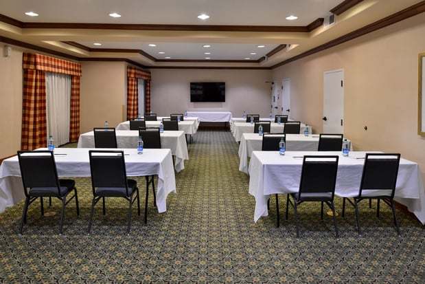 Images Staybridge Suites Las Cruces by IHG
