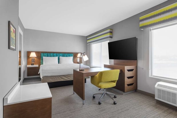 Images Hampton Inn & Suites Bakersfield Central