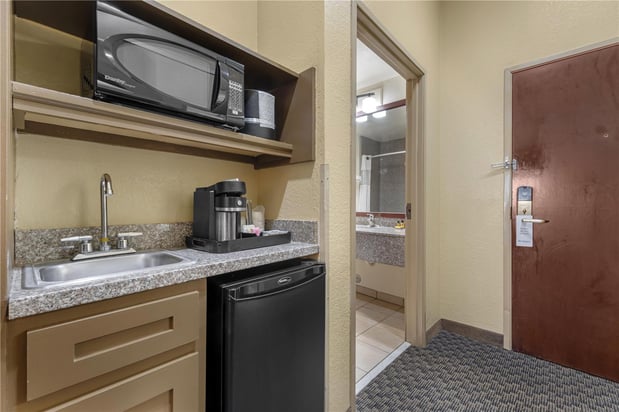 Images Best Western Plus Shamrock Inn & Suites