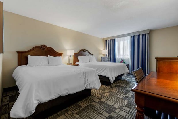 Images Best Western Plus Dubuque Hotel & Conference Center