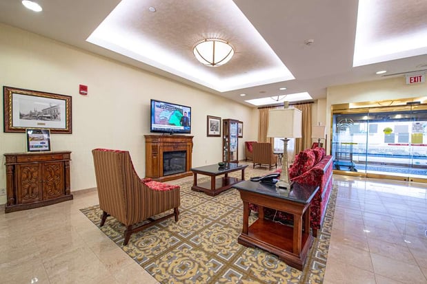 Images Hampton Inn & Suites Rockville Centre