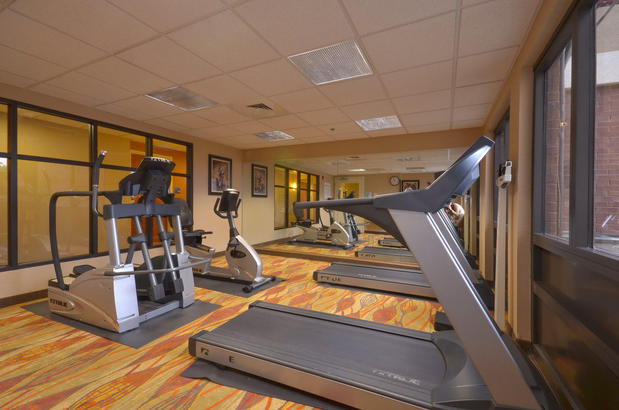Images Holiday Inn Express & Suites Pine Bluff, an IHG Hotel