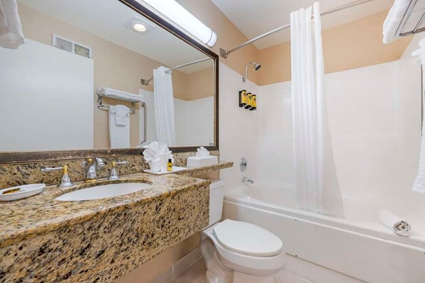 Images Best Western Plus Marina Shores Hotel