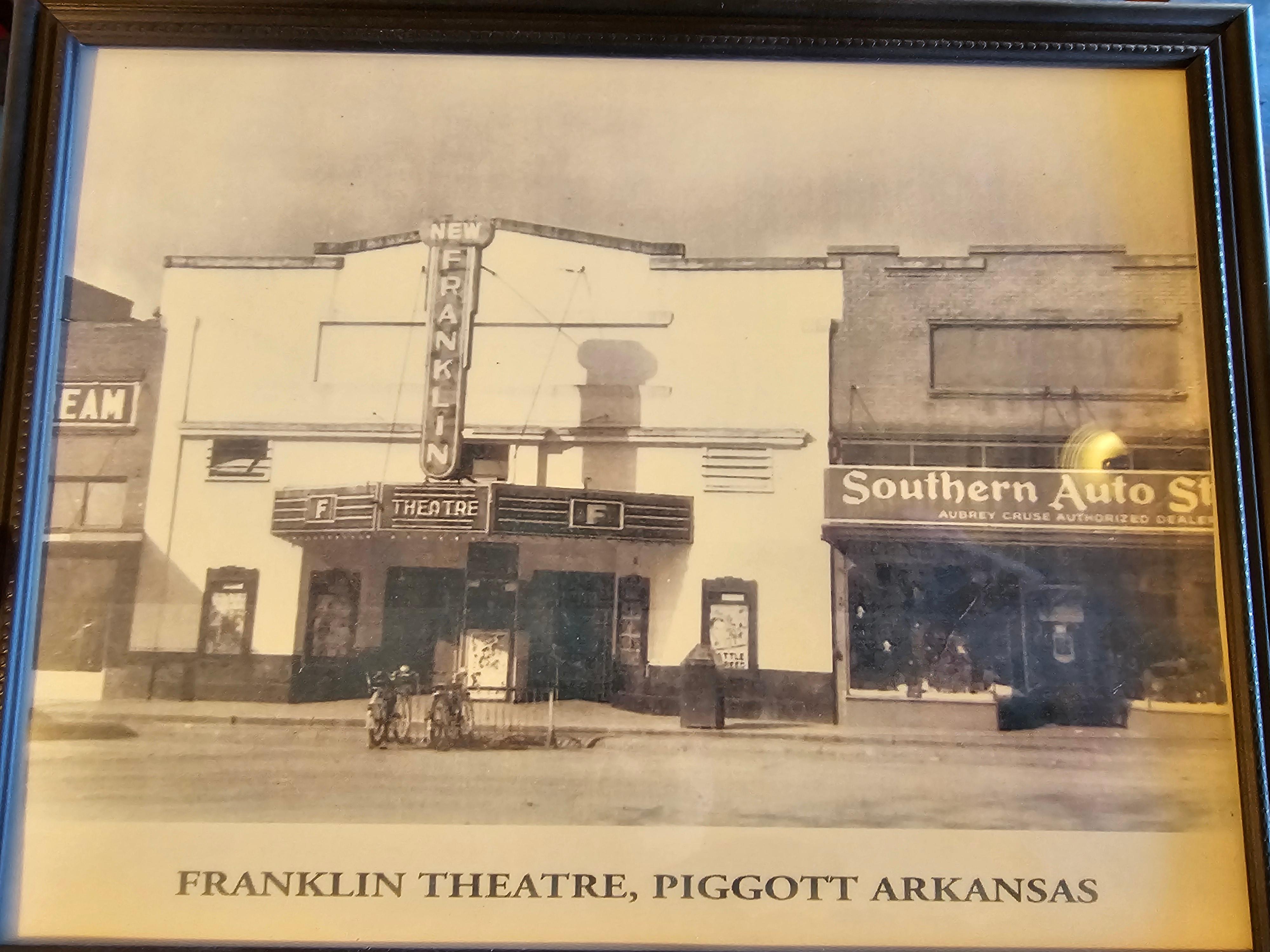 Old Franklin Theater Antique Mall &amp; Flea Market Logo