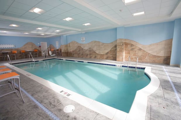 Images Holiday Inn Morgantown - University Area by IHG