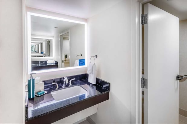 Images DoubleTree by Hilton Hotel Tulsa Downtown