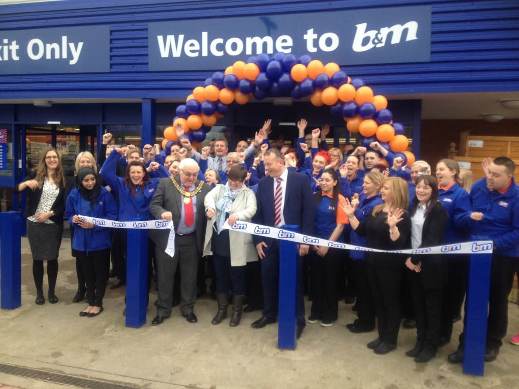 B&M's latest store was opened by special guest, Mayor Paul Pegg.