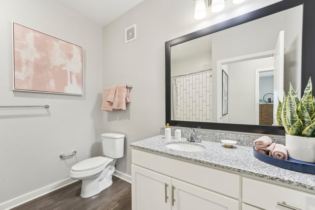 Images Story Lake Gibson | Luxury Apartment Homes