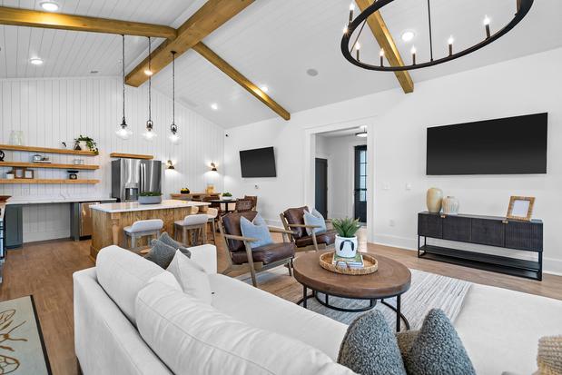 Images Farmhouse at Easley