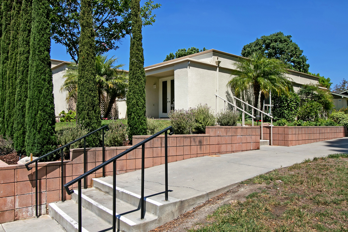 Raquel Unger @ Homesmart Evergreen Realty
