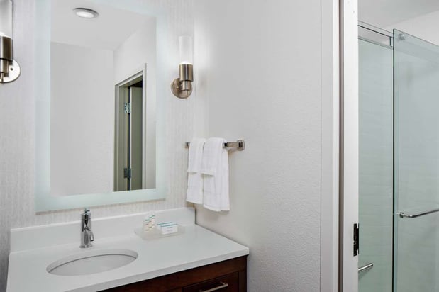 Images Homewood Suites by Hilton Nashville-Downtown