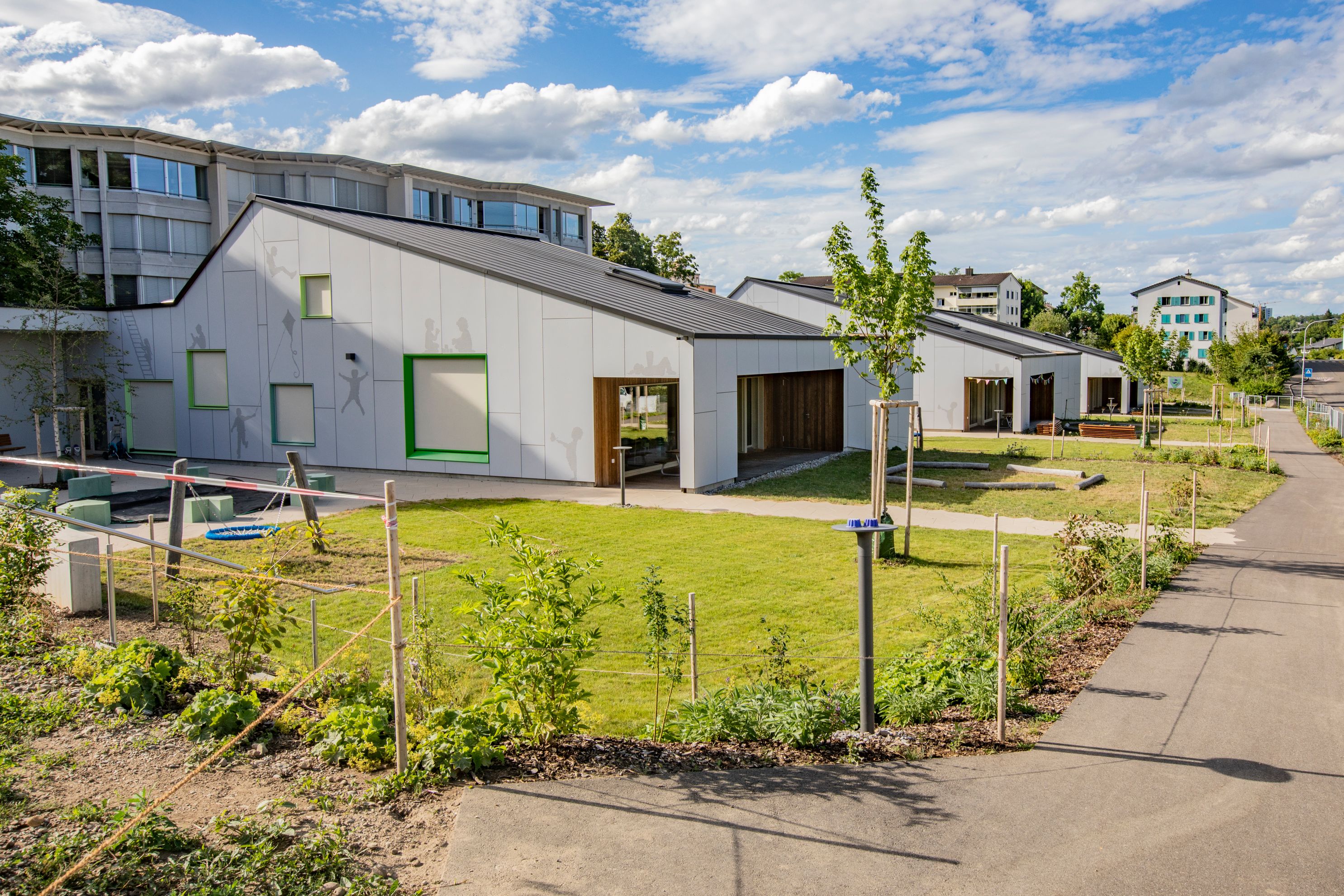 Bilder Göldi AG Gartenbau und Sportplatzbau