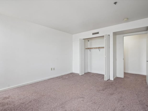 Images LeClaire Apartments