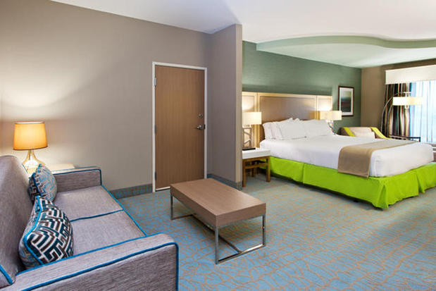 Images Holiday Inn Express & Suites Warner Robins North West by IHG