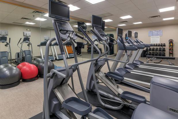 Images Holiday Inn & Suites Phoenix Airport North by IHG