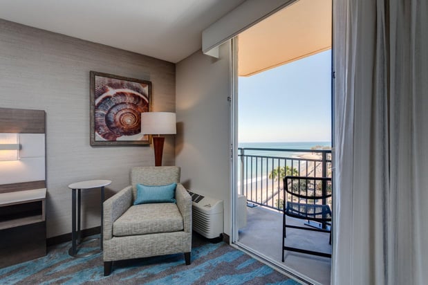 Images Crowne Plaza Ventura Beach by IHG