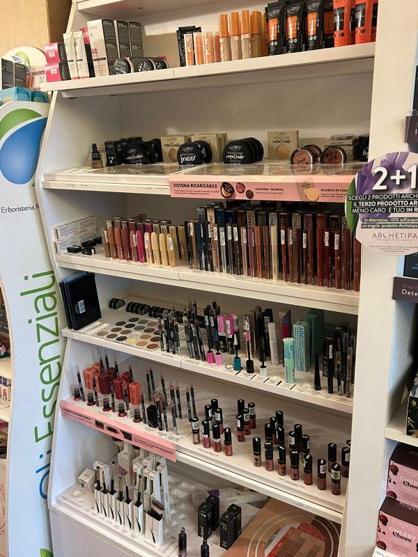 Images Erboristeria Il fiordaliso di Morena Basilico