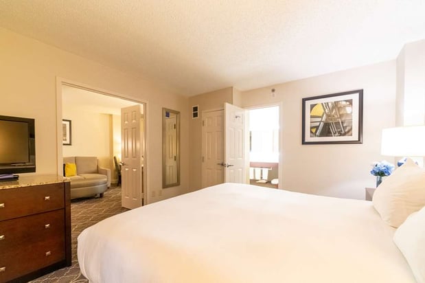 Images DoubleTree Suites by Hilton at The Battery Atlanta