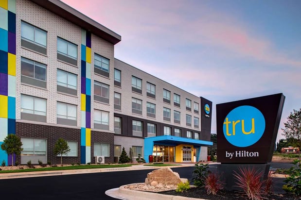 Images Tru by Hilton Lithia Springs