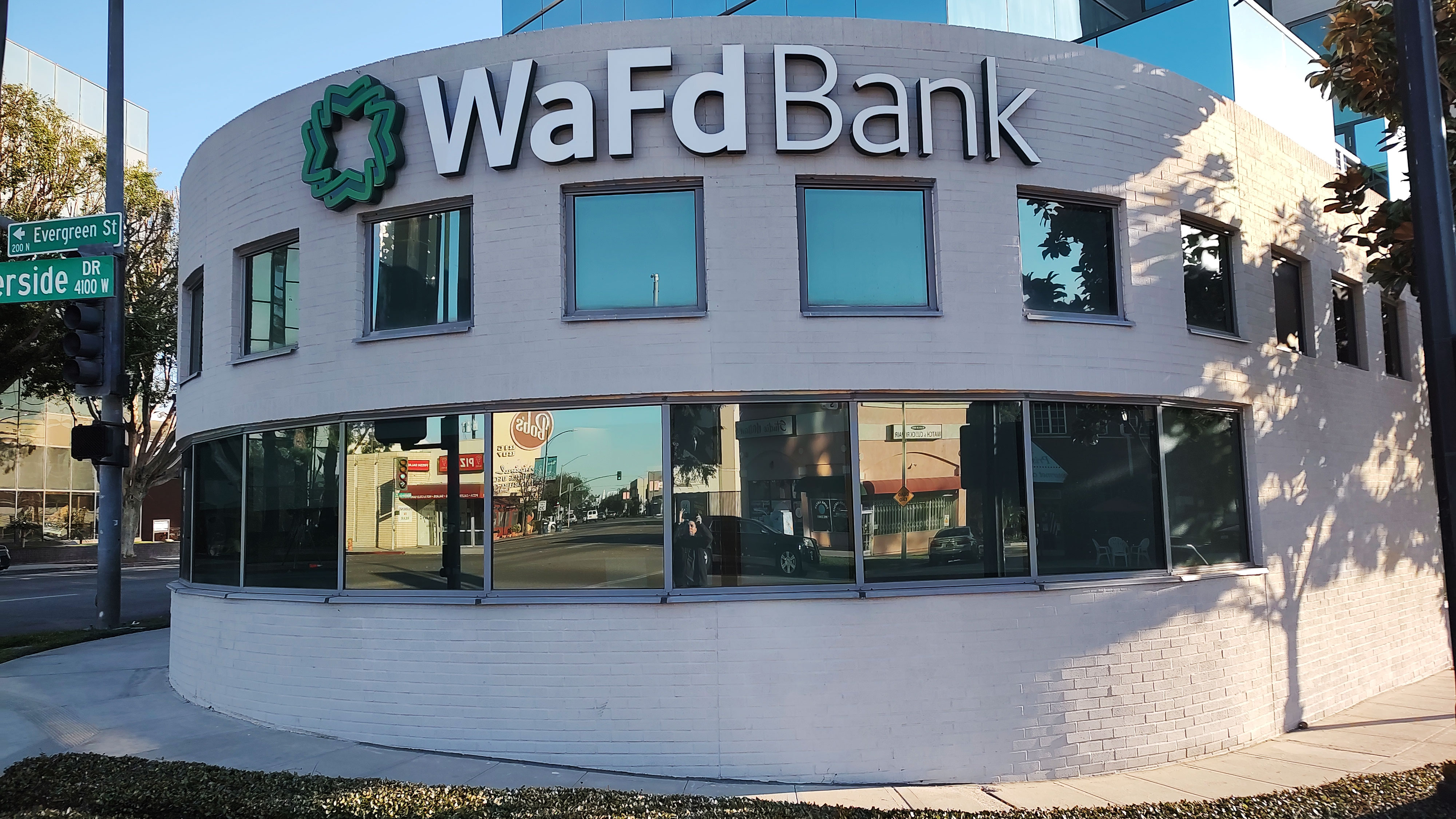 Photo of the WaFd Bank Branch location in Burbank, California. Located at 4100 W Alameda Ave. Ste 104, Burbank, CA  91505