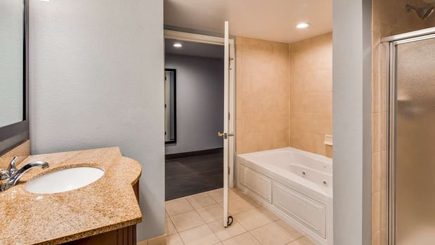 Images Best Western Plus Champaign/Urbana Inn