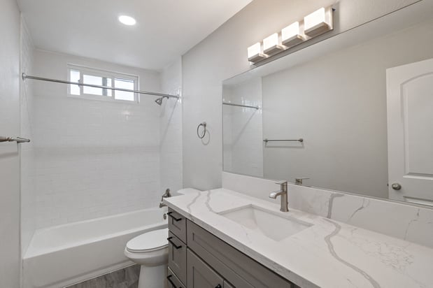 Images 316 Beach Apartments