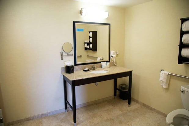 Images Hampton Inn & Suites Sharon