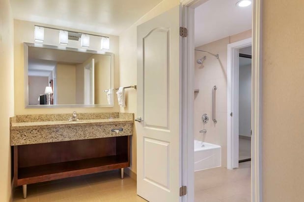 Images Best Western Plus West Covina Inn