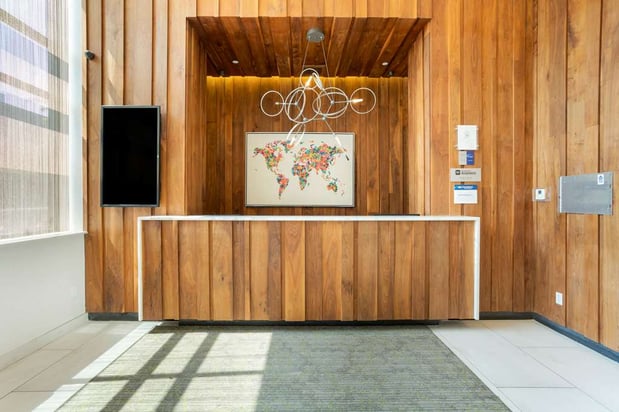 Images Best Western Plus Plaza Hotel