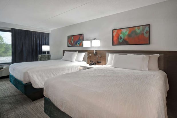 Images Hilton Garden Inn Detroit Metro Airport