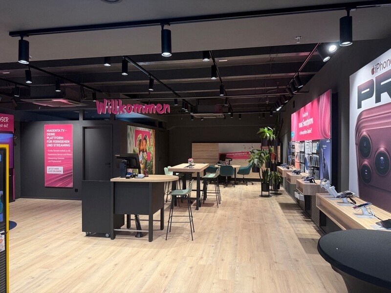Telekom Partner im SUMA Center, Margot-Kalinke-Str. 4 in München