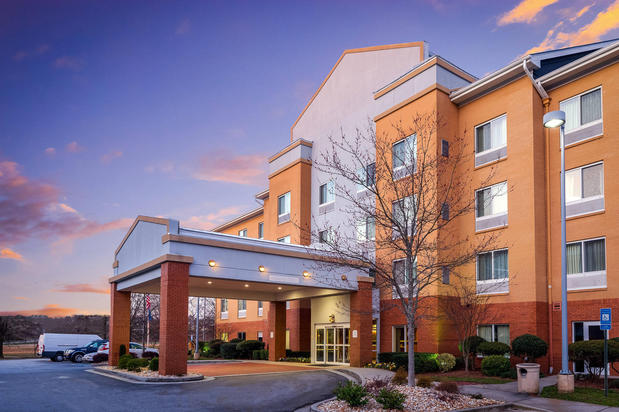 Fairfield Inn Suites Marriott Atlanta Stonecrest Lithonia  7850