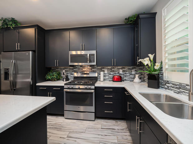 Images Jacqueline Brown - Realm Real Estate Group