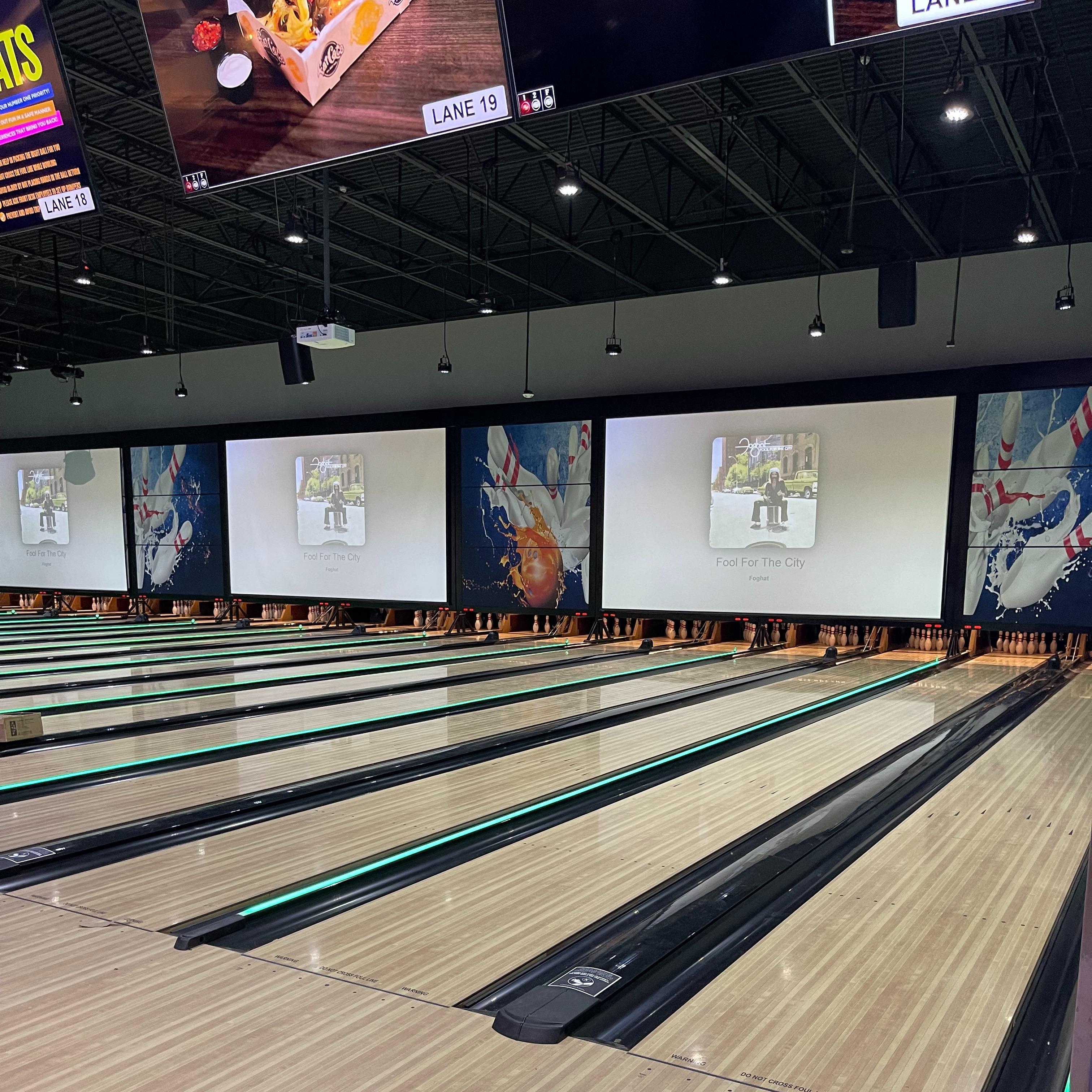 There will also be twenty lanes of modern recreational bowling, complete with special lighting, large projector screens, and optional gaming experiences.