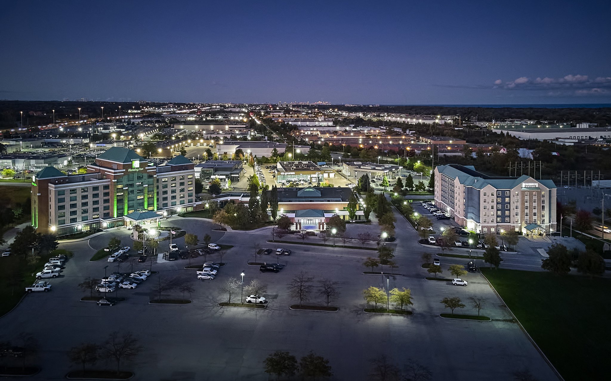 Images Holiday Inn & Suites Oakville @ Bronte by IHG