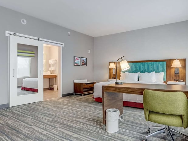 Images Hampton Inn and Suites by Hilton Cincinnati Midtown Rookwood