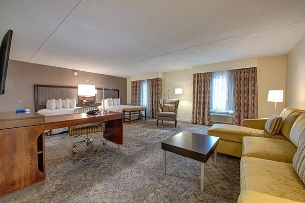 Images Hampton Inn & Suites Rockville Centre