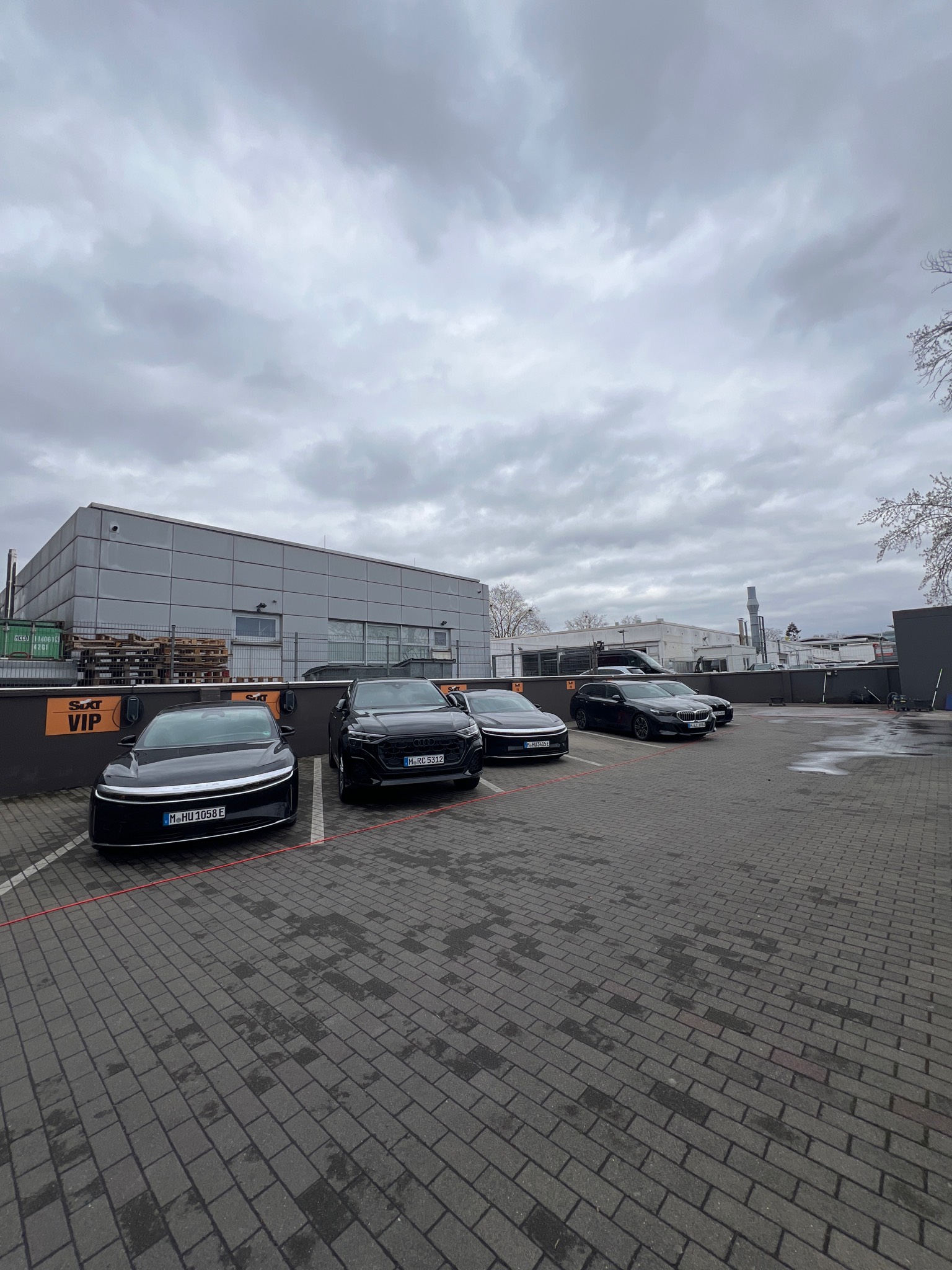 SIXT Autovermietung Frankfurt am Main Ost, Hanauer Landstr. 340 in Frankfurt am Main