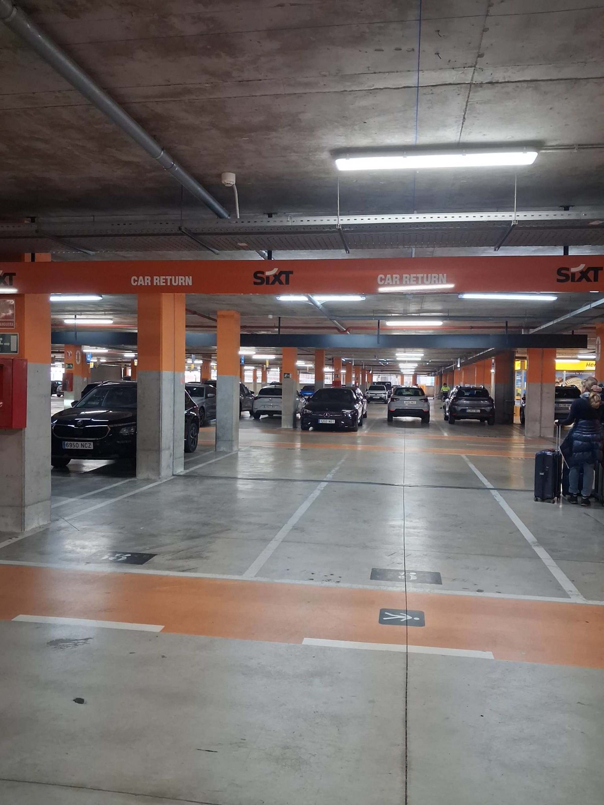 SIXT Alquiler de Coches - Valencia Aeropuerto (VLC) 16