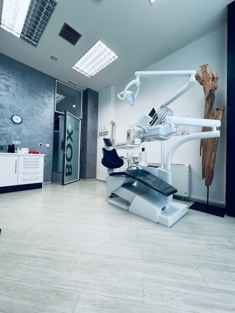 Images Clínica Dental Novabur | Dentista en Burgos | Implantes dentales | Odontopediatría