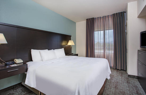 Images Staybridge Suites Chattanooga Dwtn - Conv Ctnr, an IHG Hotel