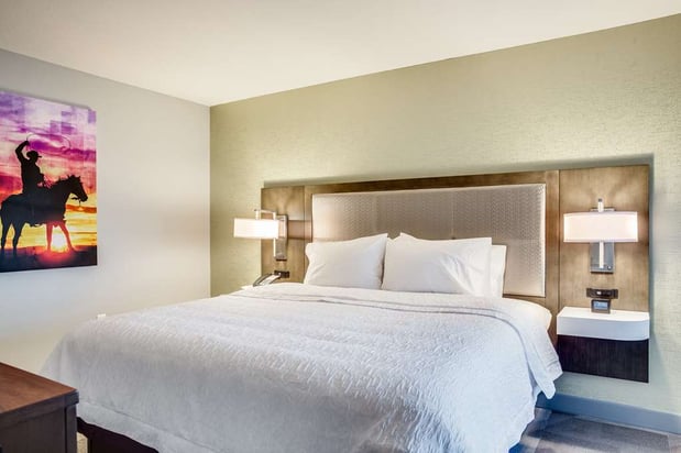 Images Hampton Inn & Suites Fort Worth Downtown