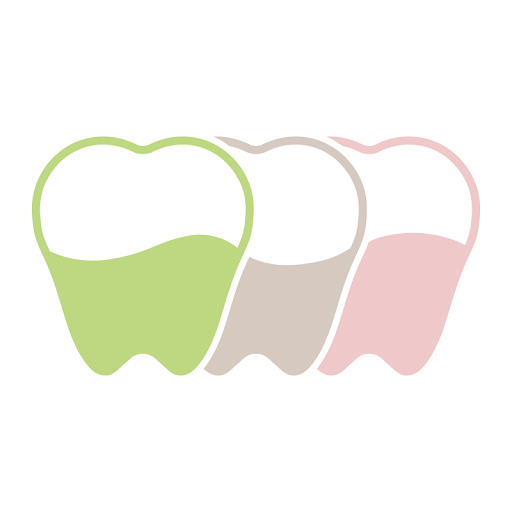 いわもと歯科・矯正歯科 Logo