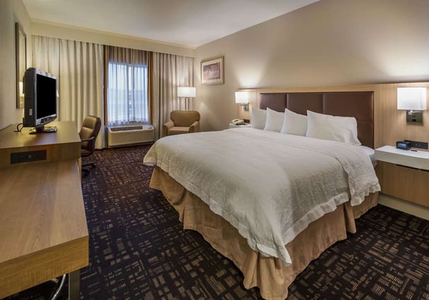 Images Hampton Inn & Suites Reno