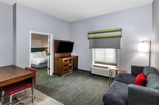 Images Hampton Inn & Suites Tulsa-Woodland Hills 71st-Memorial
