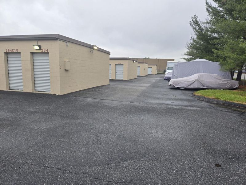 Images Extra Space Storage