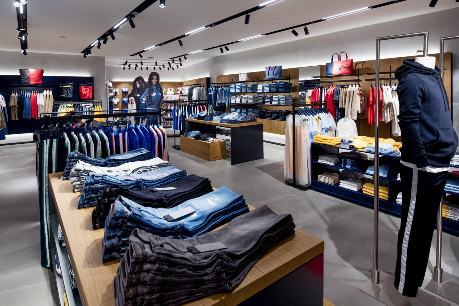 Kundenbild groß 5 Calvin Klein