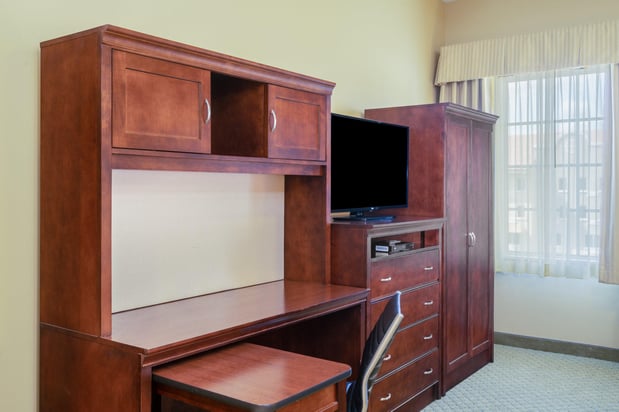 Images Holiday Inn Express Abrams Hall