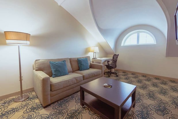 Images Hotel Skyler Syracuse, Tapestry Collection by Hilton