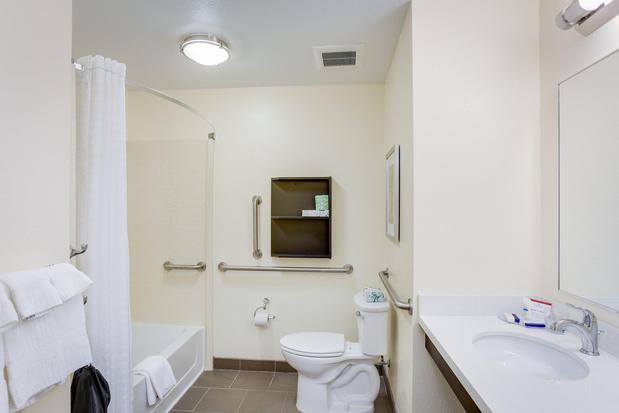 Images Candlewood Suites College Station at University, an IHG Hotel